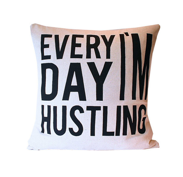 Hustling_Pillow_grande