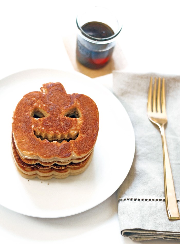 Halloween_Pumpkin_Pancakes_2